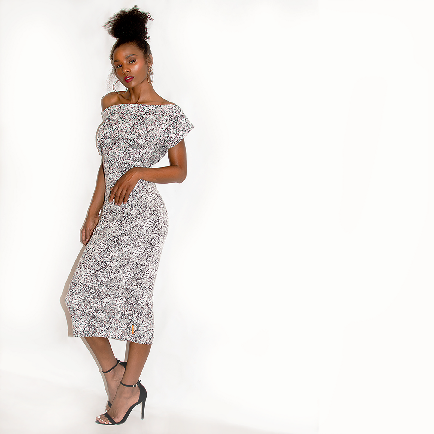 Jacké Midi Dress